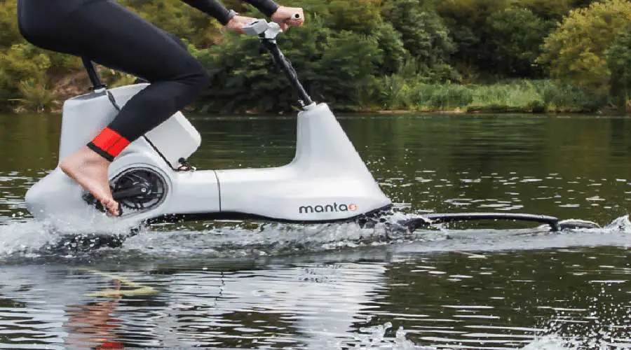 Manta5 hydrofoil bike paddling