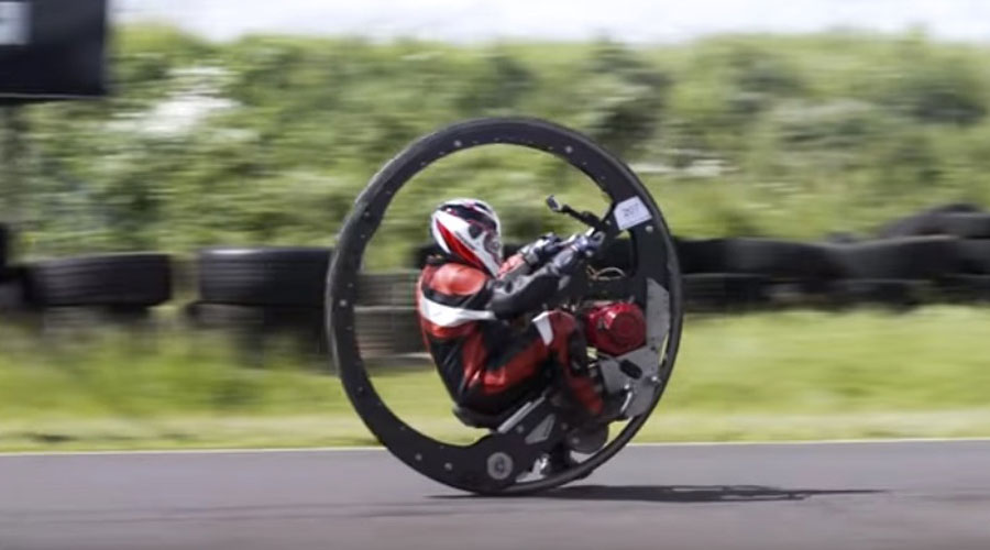 Monowheel motorcycle 'Warhorse': One wheeled wonder! - CarBikeTech