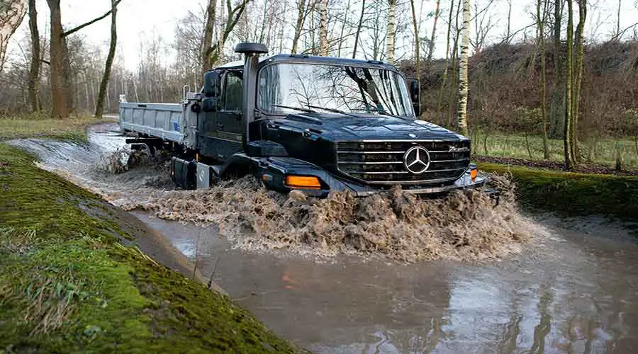 Mercedes Benz Zetros water wading